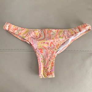 Victoria’s Secret cheeky bikini bottoms